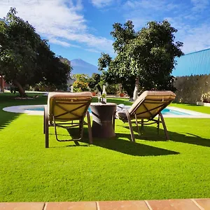 villa-piscina-climatizada-privada-ideal-para-relax-y-descanso.in-canary-islands.com/